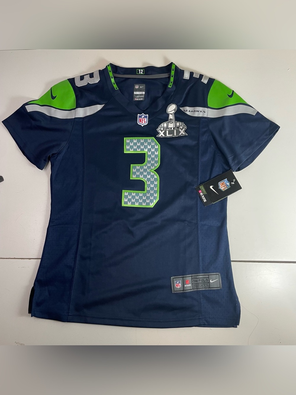 NEW Nike Seattle Seahawks Wilson Stitched Super Bowl XLIX Jersey Women size L